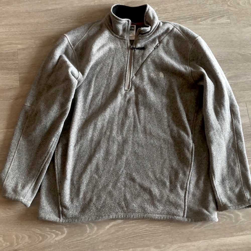 SOFT North Face Pullover (XL) with chest pocket